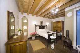 The Place Cagliari-efisio-room-a-thumb.jpg