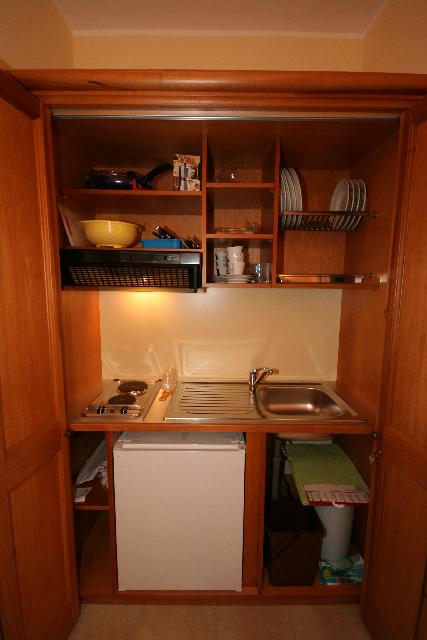 Lägenheter på Golfbanan Is Molas-r_kitchenette_2.jpg