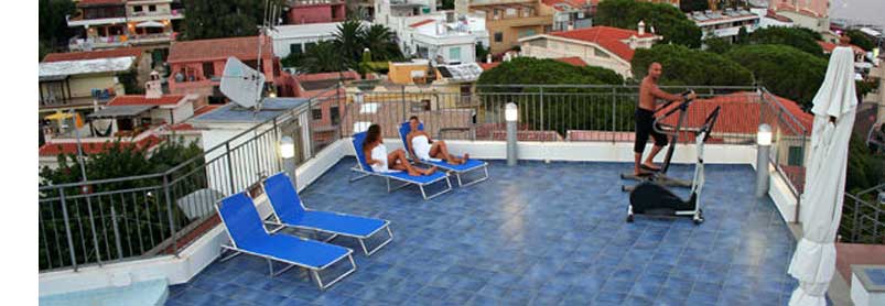 Yogaresa med Tina Hedrén till Sardinien-web_solarium2_4051-w900-h60.jpg